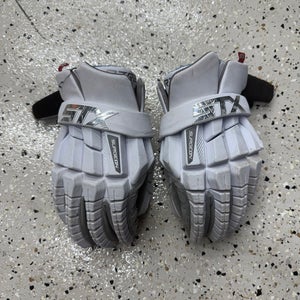 STX Surgeon RZR2 Lacrosse Gloves Large (Used)