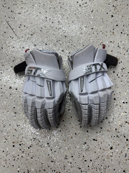 STX Surgeon RZR2 Lacrosse Gloves Large (Used)