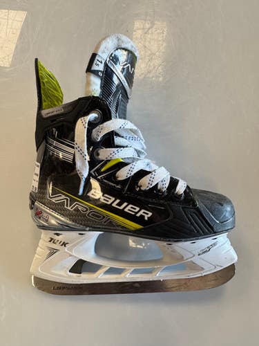 Used Bauer X4 Junior Hockey Skate Junior 01.5 11860-S000299174