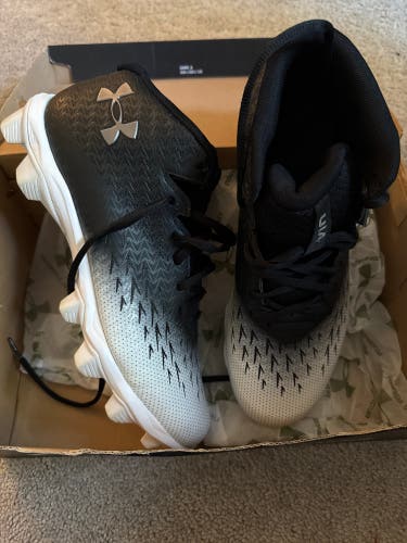 Men's Size M 9.5 (W 10.5) Under Armour Under Armour Spotlight Franchise RM 4.0 Mid Top Molded Cleats