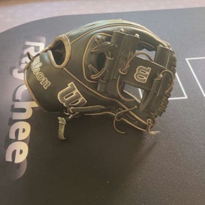 2024 Wilson A2K RH Infield Baseball Glove 11.5" (Used)