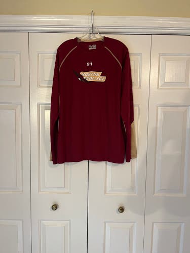 Men's XL Under Armour Boston College loose fit HeatGear long sleeve shirt