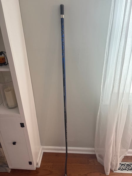 Senior Bauer Vapor Hyperlite 2 Right Handed Hockey Stick P28 (Used)