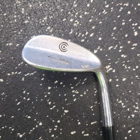 Used Cleveland REG. 588 Golf Wedge Mens RH Sand Wedge 11849-S000032543