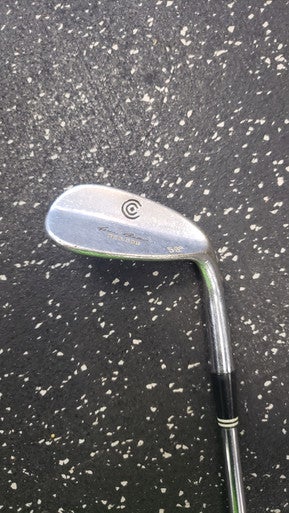 Used Cleveland REG. 588 Golf Wedge Mens RH Sand Wedge 11849-S000032543