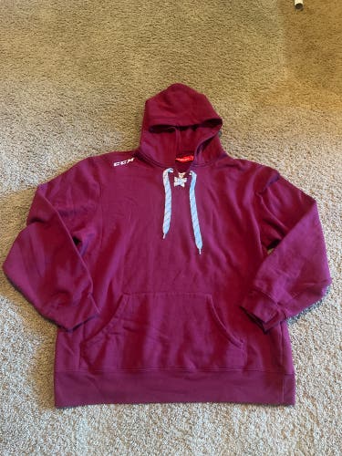 Red Adult Unisex XL CCM Sweatshirt with skate lace