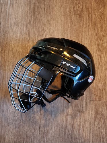 Large CCM Fitlite 3DS Black Helmet (Used)