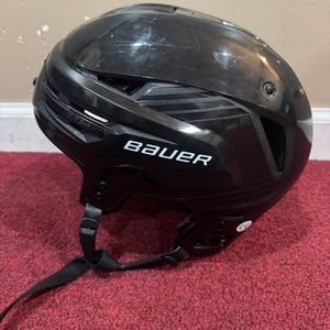 Medium Bauer Re-Akt 85 Helmet Item#TDBMH