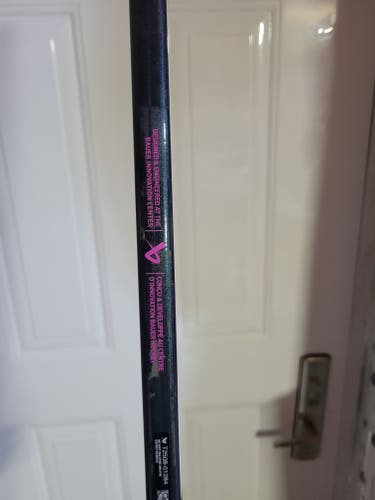 Senior Bauer Twitch Right Handed Hockey Stick P92 (New)