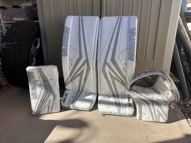 33" 2024 Vaughn SLR4 Regular Goalie Full Set Pro Stock (Used)