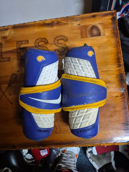 U19 iroquois elbow pads