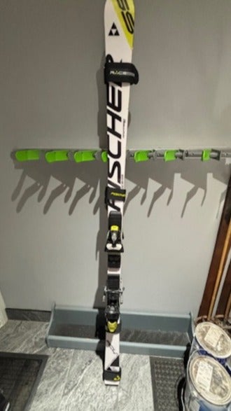Racing 180 cm Fischer RC4 World Cup GS Skis With Bindings Max Din 16 (Used)
