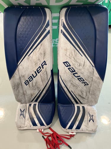 Medium Intermediate Bauer Vapor 2X Goalie Leg Pads (Used)