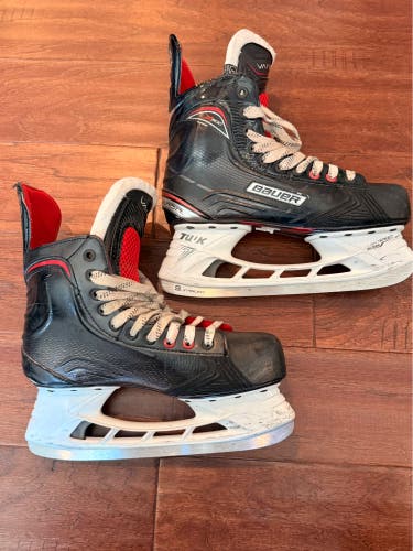 Bauer Vapor X600 Hockey Skates 8 (Used)