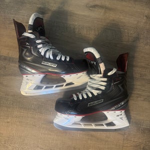 Bauer Vapor X2.7 Hockey Skates Regular Width 6.5 (Used)