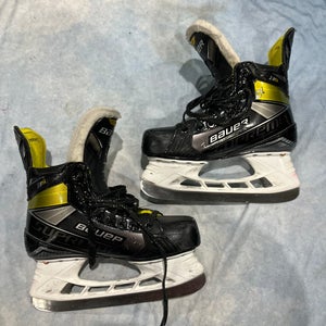 Intermediate Bauer Supreme 3S Hockey Skates 6.5 Fit 1  (Used)