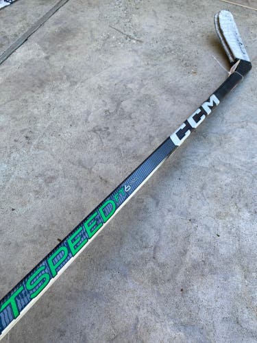 2 PACK Senior CCM Jetspeed FT6 Pro Hockey Stick Left Hand P28M Pro Stock (Used)