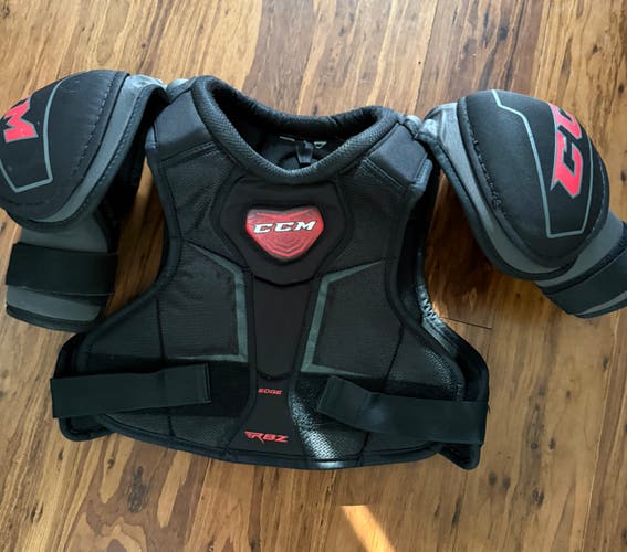 Medium Senior CCM RBZ Shoulder Pads (Used)