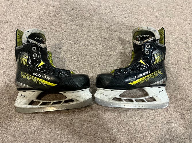 2023 Bauer Hockey Skates 13 (Used)