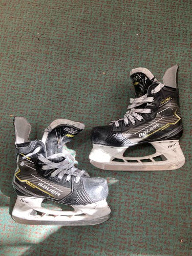 Bauer Supreme Matrix Hockey Skates | Size 2