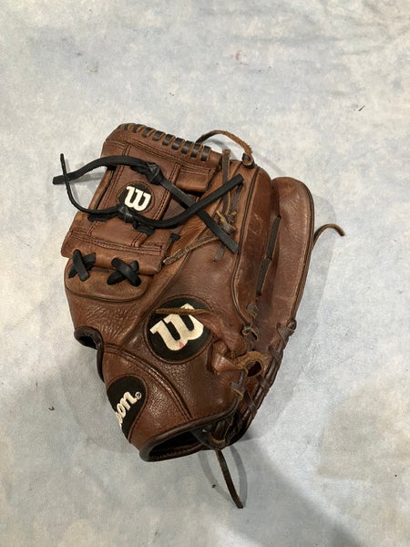Brown Wilson A950 RH Infield Baseball Glove 11.5" (Used)