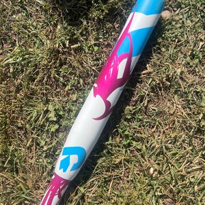 2017 DeMarini Vendetta Composite Bat (-10) Composite 22 oz 32" (Used)