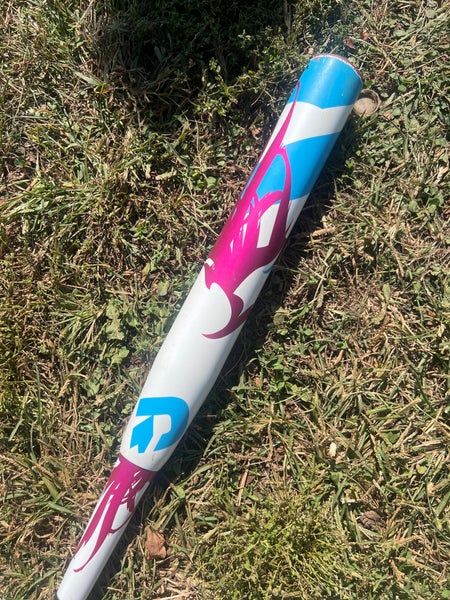 2017 DeMarini Vendetta Composite Bat (-10) Composite 22 oz 32" (Used)