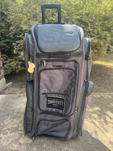 Smash Ops v3 Rolling Catcher/Equipment bag