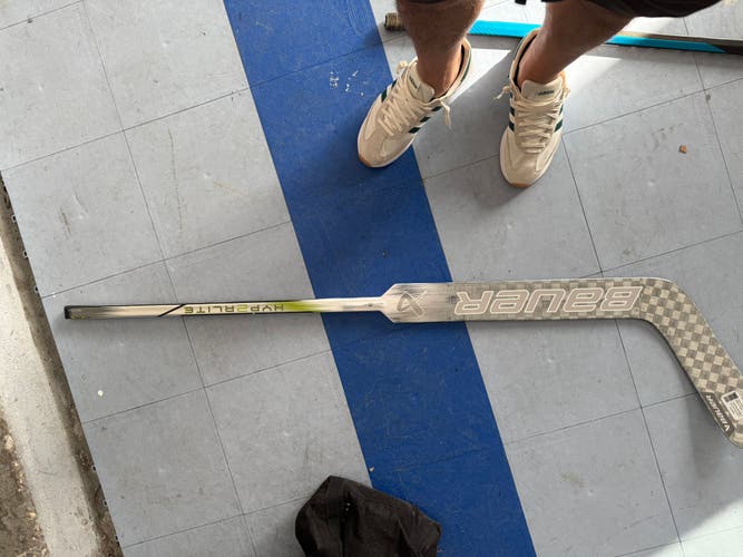 Intermediate Bauer Hyperlite 2 Regular Goalie Stick 23" Paddle Pro Stock (New)