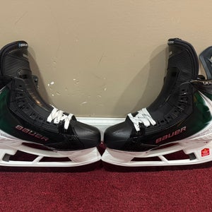 Bauer Vapor Flylite Hockey Skates Regular Width Pro Stock 8 (New) Item#NDFL8