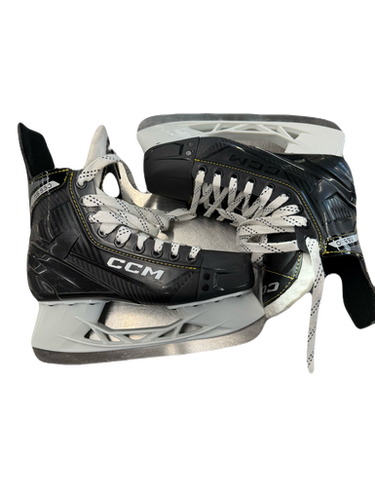 Used CCM AS-550 Junior Hockey Skate Junior 05 11769-S000029324