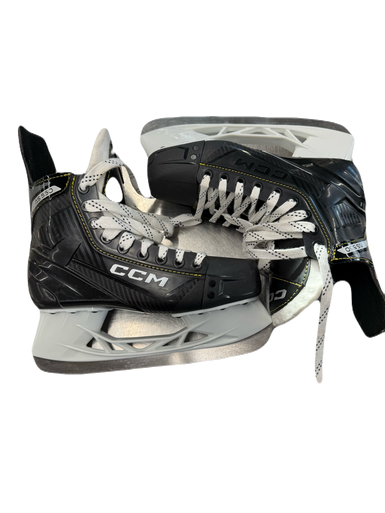 Used CCM AS-550 Junior Hockey Skate Junior 05 11769-S000029324