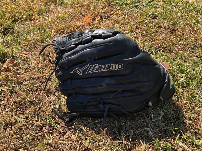 Mizuno MVP Prime RH Pitcher's Softball Glove 12.5" (Used)