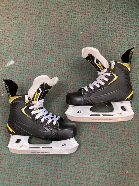 Vic Hockey Skates | Size 6