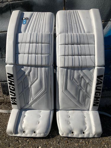Senior Vaughn Velocity VE8 Pro Carbon Goalie Leg Pads | 33"+2"