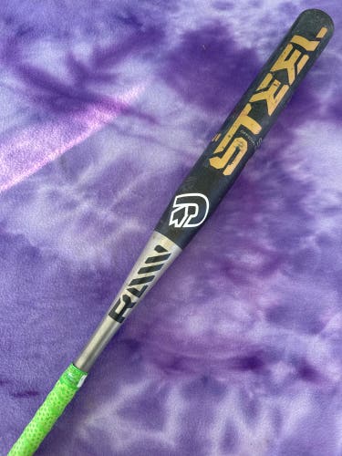 Black DeMarini Steel Bat Composite Bat (-4) Composite 30 oz 34" (Used)
