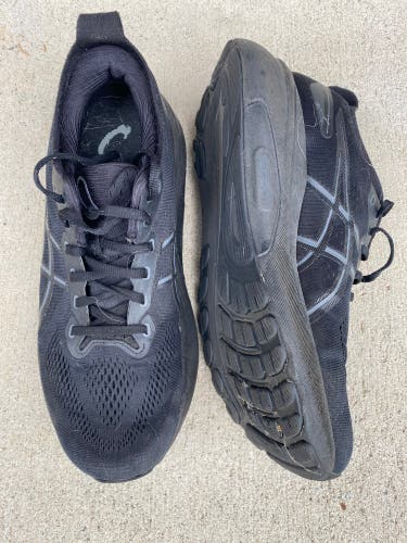 Black Men's Size M 11.0 (W 12.0) Adult Asics Shoes (Used)