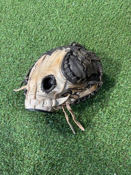 Mizuno GXC RH Catcher's Baseball Glove 32.5" (Used)