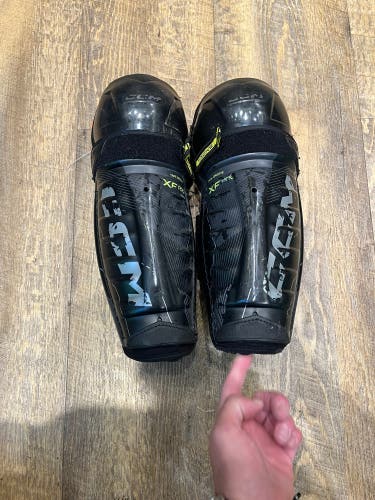 Junior CCM XF PRO Shin Pads 12" (Used)