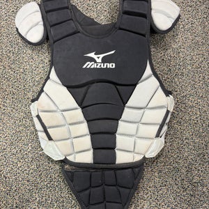 Mizuno Samurai Catcher's Chest Protector | 14" (Used)