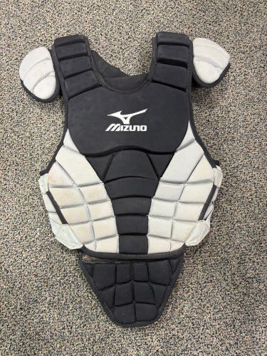 Mizuno Samurai Catcher's Chest Protector | 14" (Used)