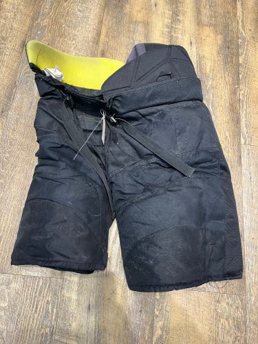 Black Senior Medium Bauer Supreme 2s Pro Hockey Pants (Used)
