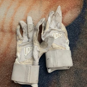 Adult Small Undrdog Athletix Batting Gloves (Used)