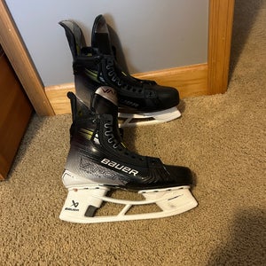 Bauer Vapor Hyperlite 2 Hockey Skates Size 6.5 (New)