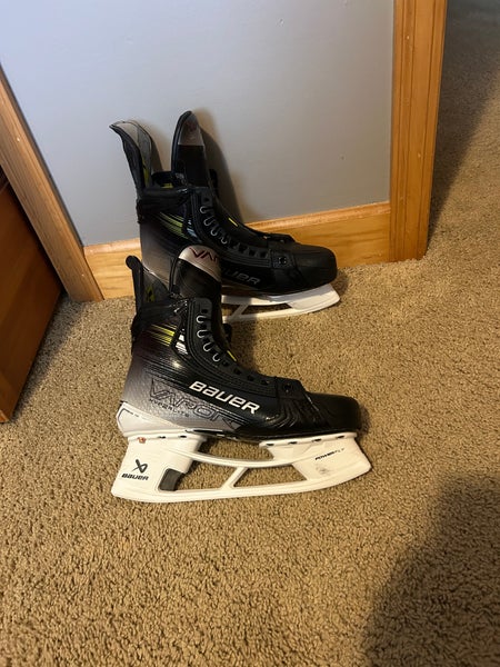 Bauer Vapor Hyperlite 2 Hockey Skates Size 6.5 (New)
