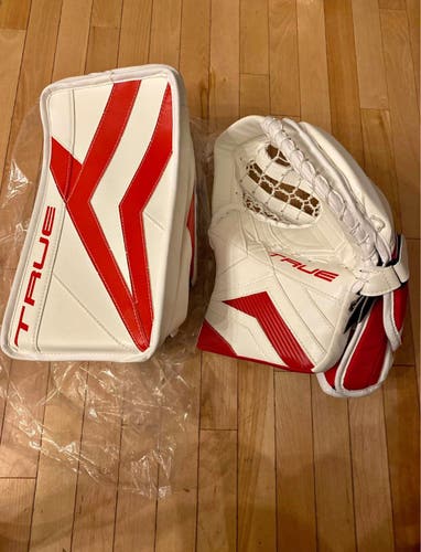 New True Catalyst PX3 Goalie Gloves Set Husso Red Wings