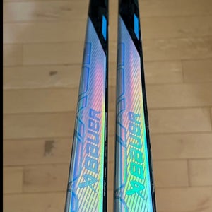 New 87 Flex Right Hand P92 Nexus Tracer Hockey Sticks (1 available)
