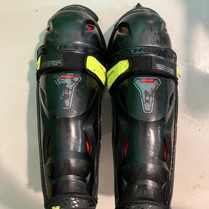 Junior Bauer Vapor 3X Shin Pads 12" (Used)