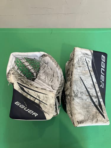 Senior Bauer Vapor Hyperlite 2 Goalie Gloves & Blockers Regular (Used)