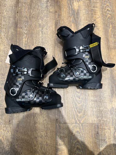 Mondo 24 & 24.5 Dalbello Jakk Ski Boots Soft Flex (Used)